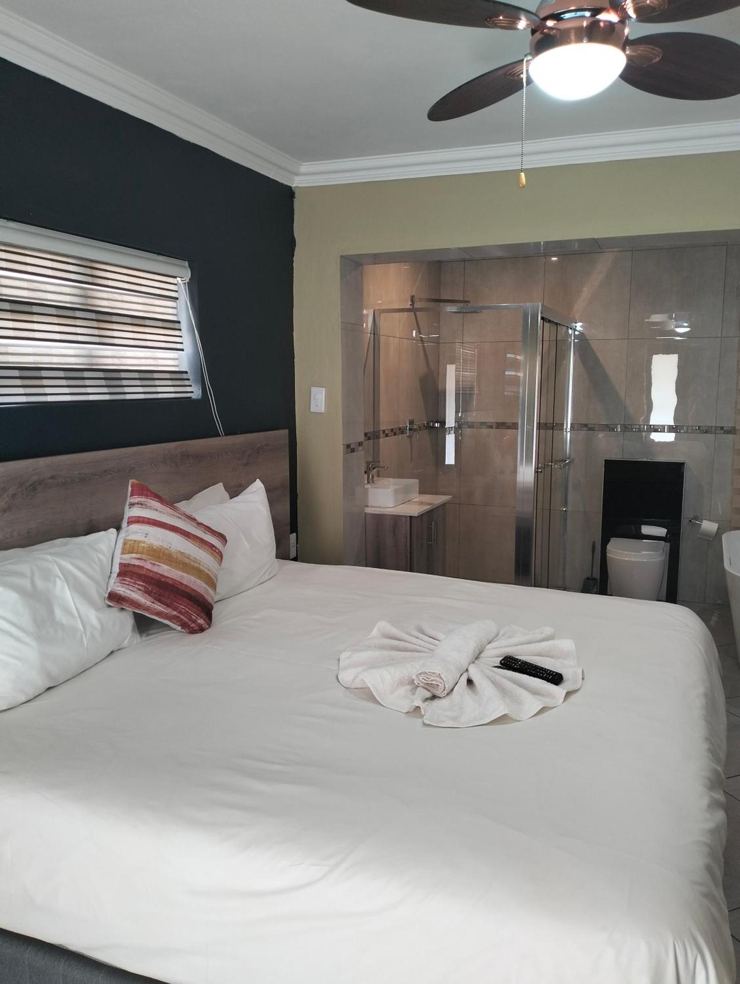 וויטבנק Sunrise Boutique Hotel מראה חיצוני תמונה