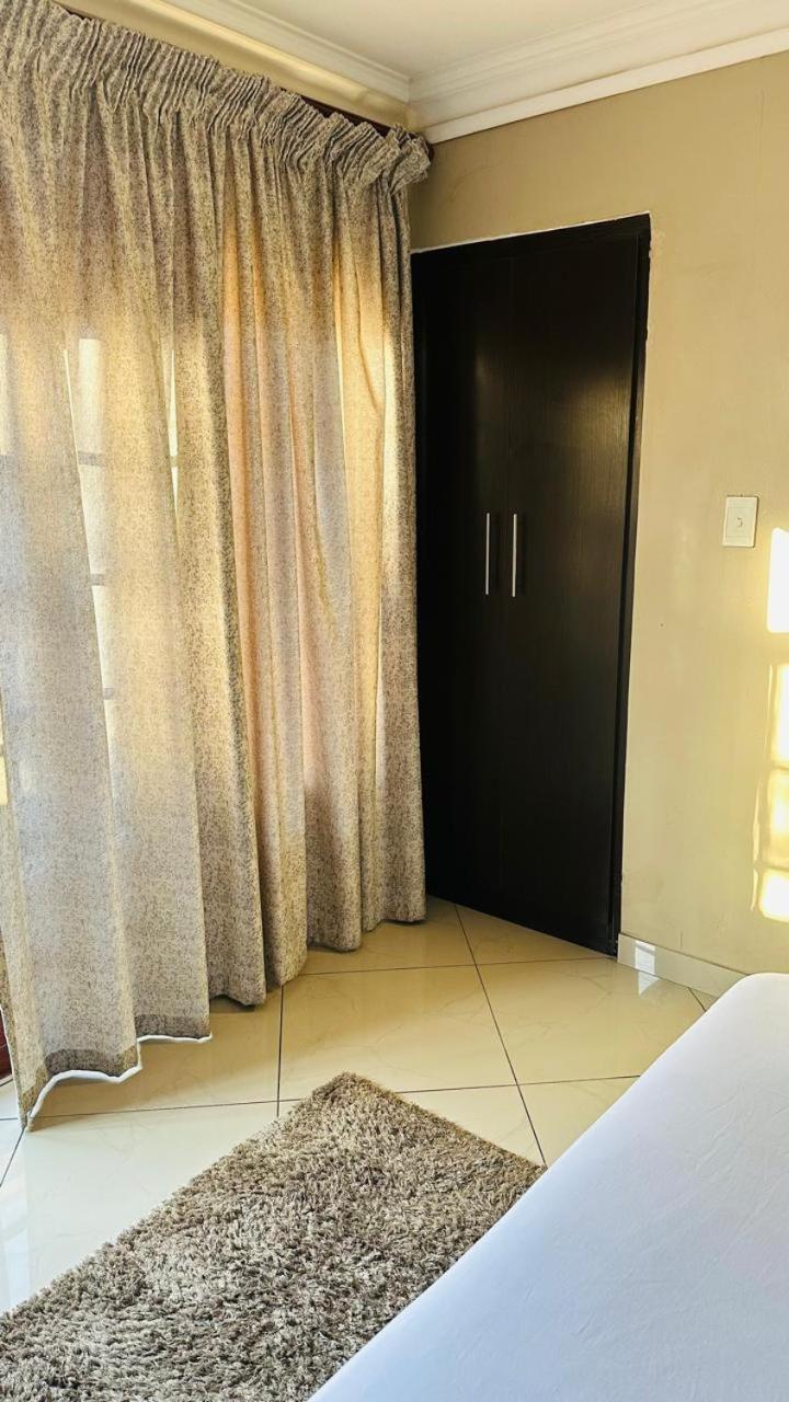 וויטבנק Sunrise Boutique Hotel מראה חיצוני תמונה